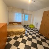 Piata Muncii 1 minut metrou, vedere spate, bloc 1986